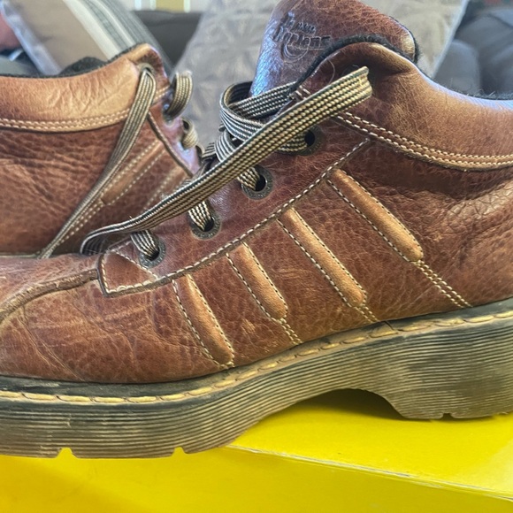 Dr Marten’s Women’s Hiking Brown Leather Boots (pre owned) - Picture 2 of 8